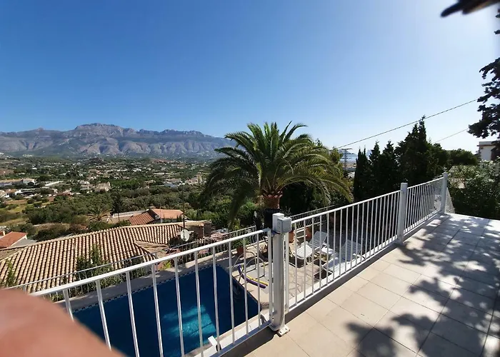 Haus Mit Pool Und Meerblick 펜션 *