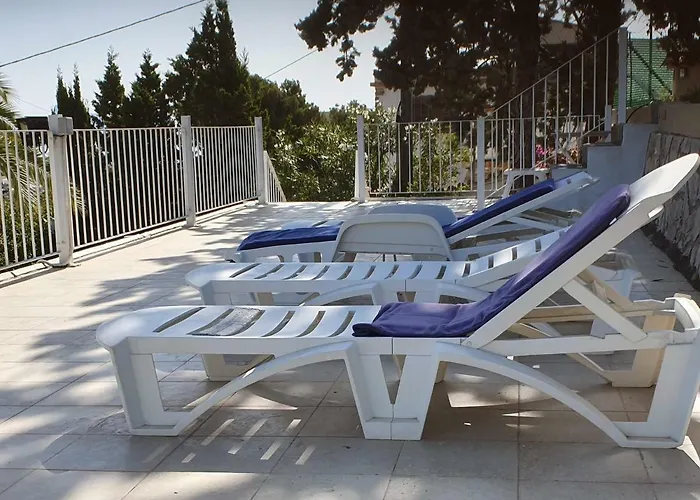 Haus Mit Pool Und Meerblick 펜션