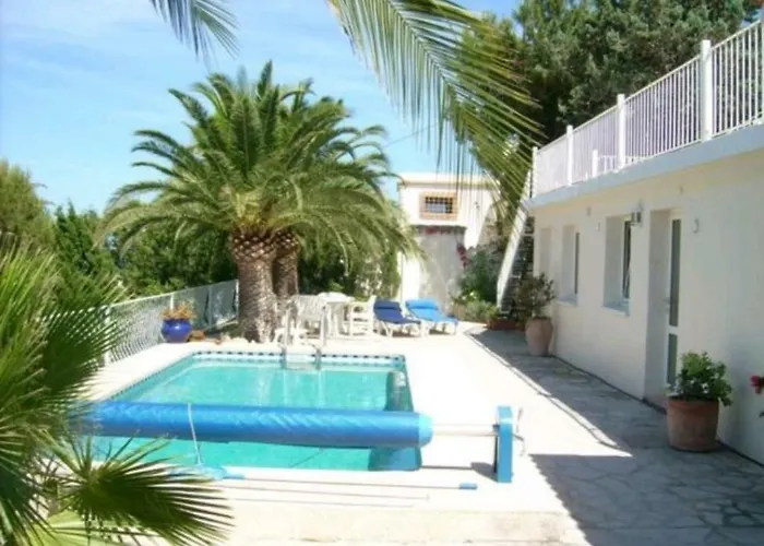 Haus Mit Pool Und Meerblick 펜션